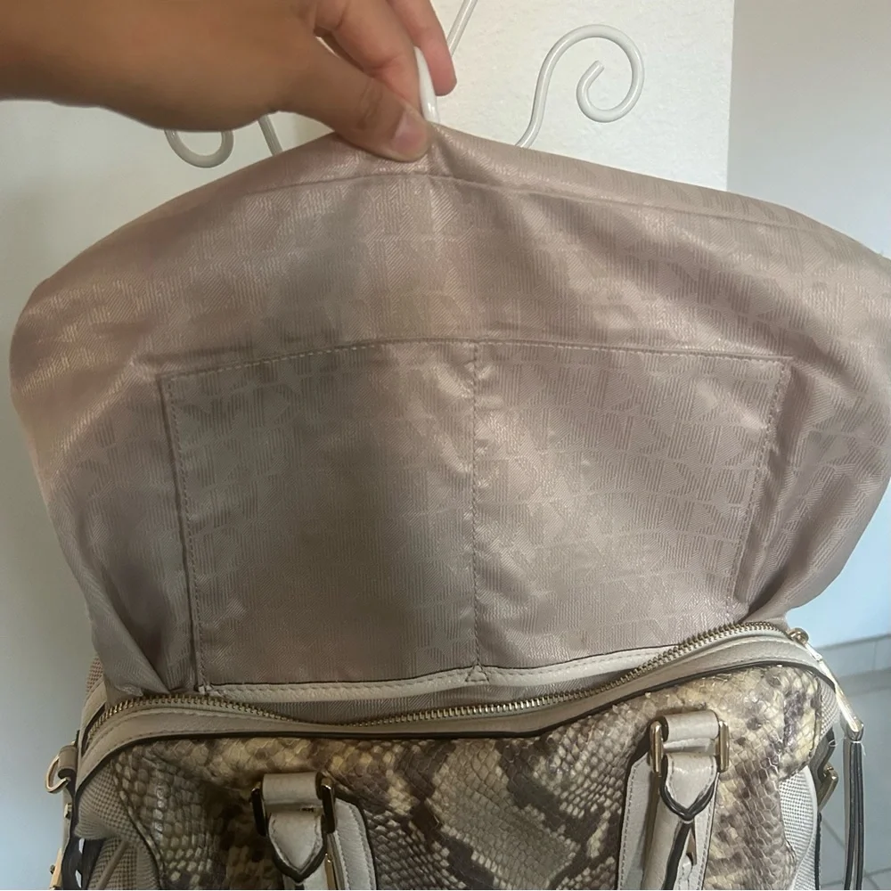 Michael Kors Snakeskin-Print Beige Leather Shoulder Bag With Gold-Tone Accents & - Picture 9 of 16
